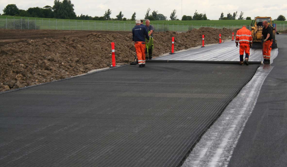 Udlægning af HaTelit® asfaltarmering